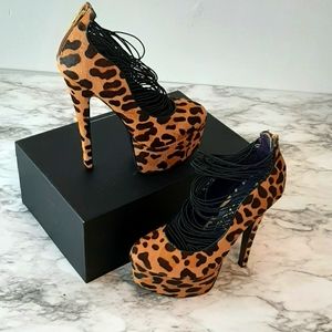 London Trash cheetah print heavy high heel pumps